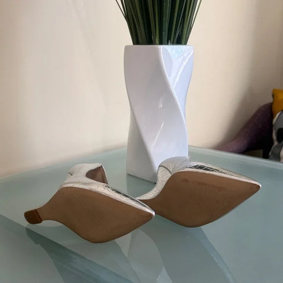 Steve Madden Silver Heels Croc-Embossed Wedge Heels size 8 - Picture 5 of 8